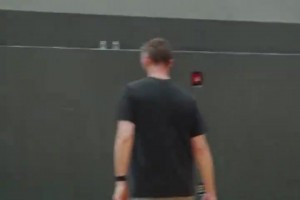 NBA季前赛国王vs湖人直播在线观看_NBA季前赛国王vs湖人直播_NBA季前赛国王vs湖人全场回放泡椒的接球投训练，太滑了！期待新赛季表现